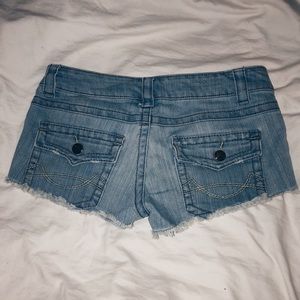 Mossimo Supply Co. Shorts - jean booty shorts ✨ Mossimo Supply Co. Shorts - jean booty shorts ✨